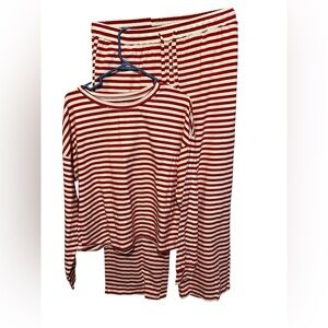 WOMEN’S TWO PIECE LOUNGE OUTFIT TOP & BOTTOM